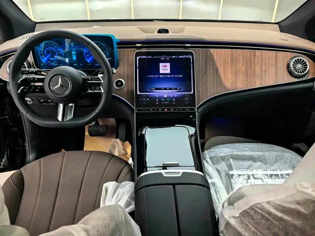 Mercedes-Benz EQE SUV 2025 2024 500 4MATIC Pioneer Edition