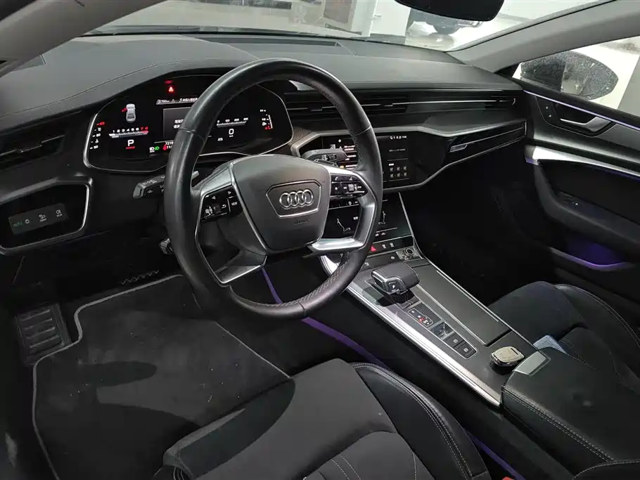 AUDI A7L
