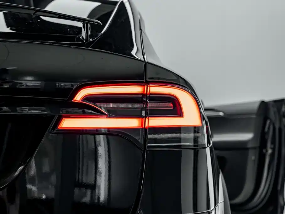 Фото 32 - Tesla Model X