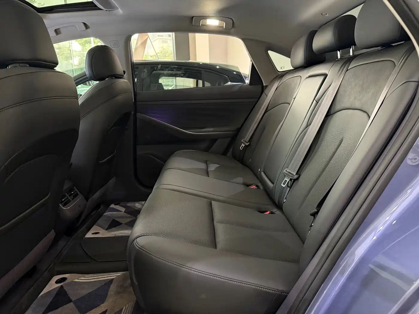Nissan N6 2025 2025 Mid Configuration