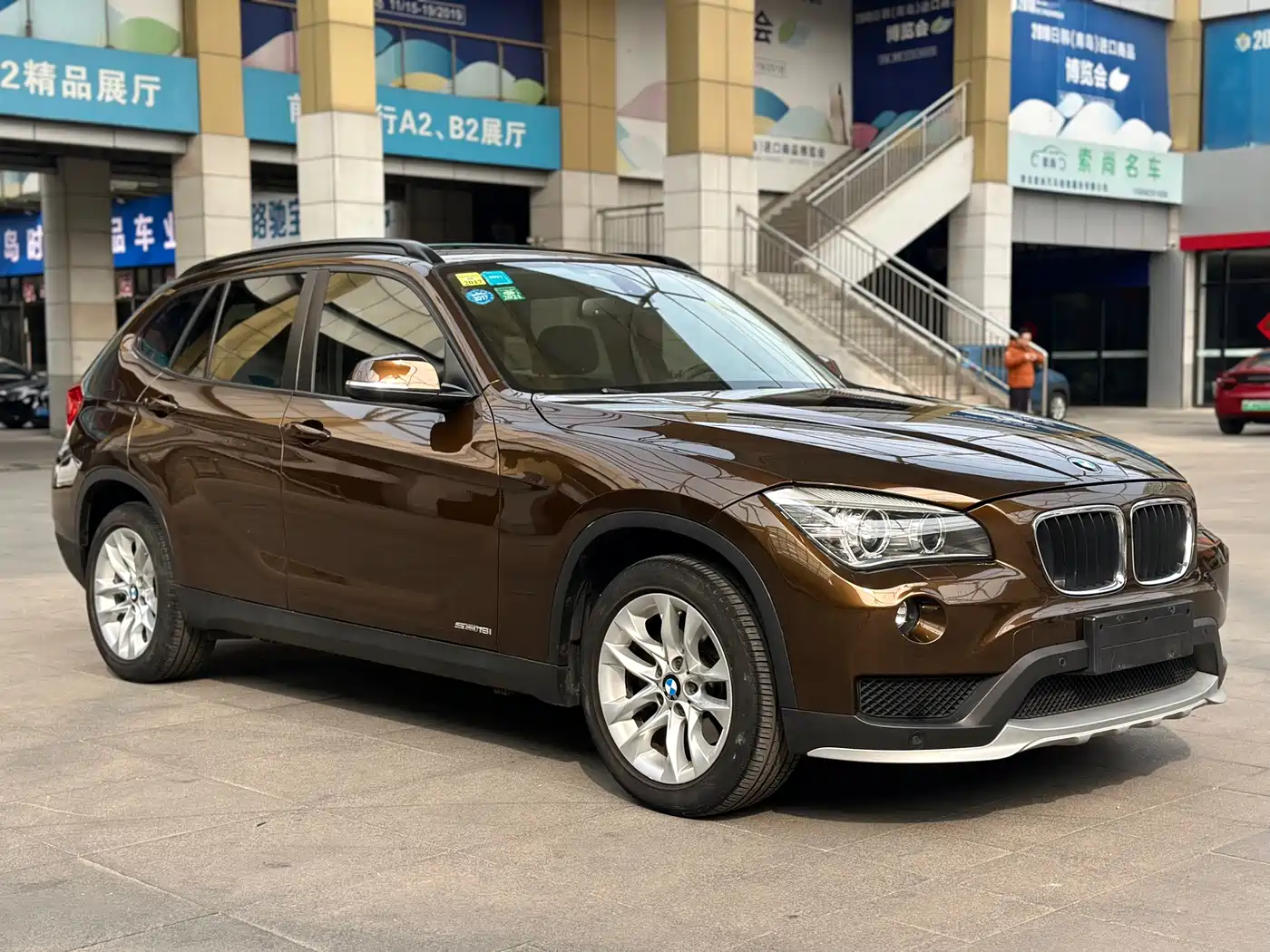 BMW X1 2014 sDrive18i Leading Edition фото 3