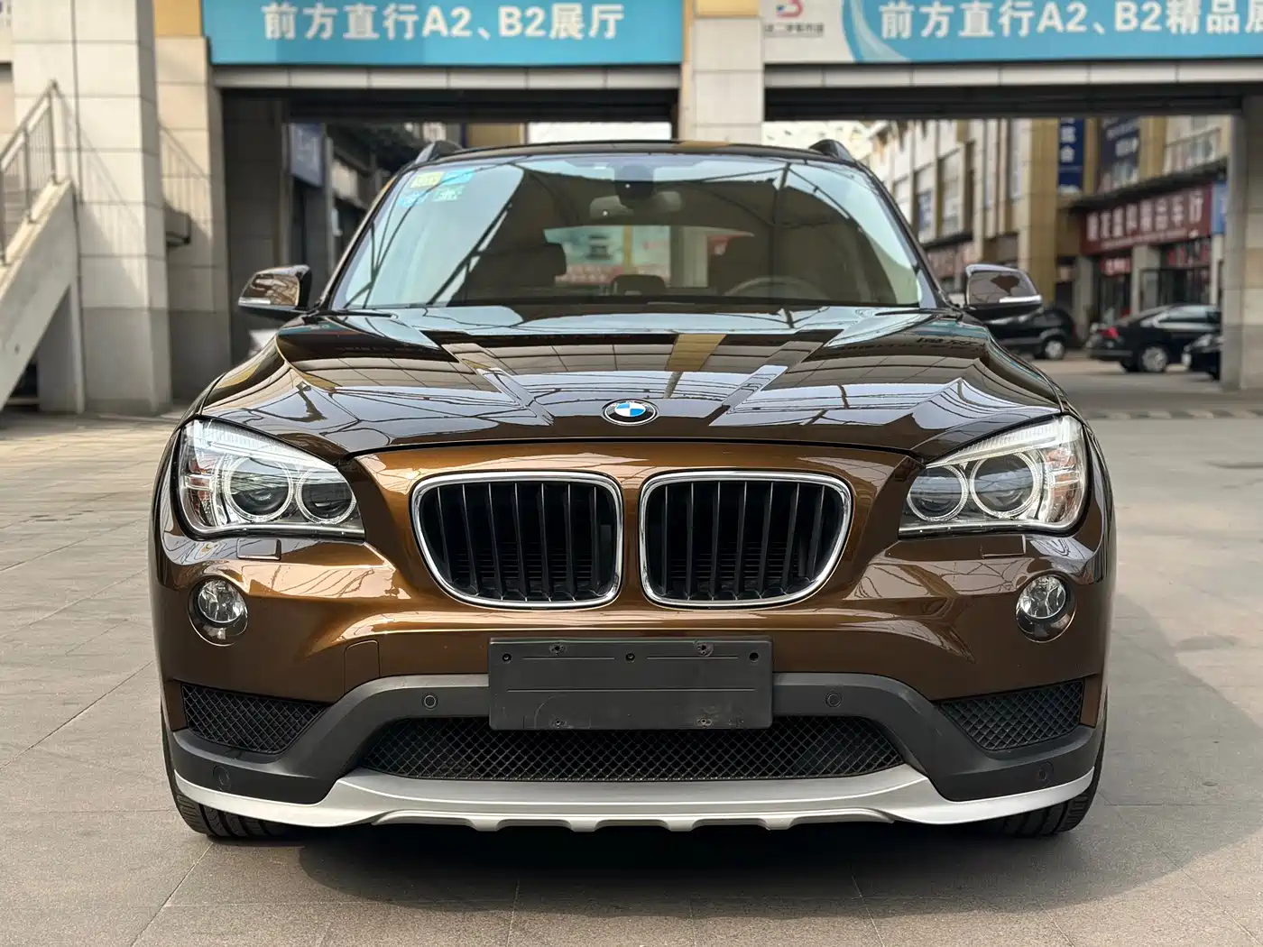 BMW X1 2014 sDrive18i Leading Edition фото 2