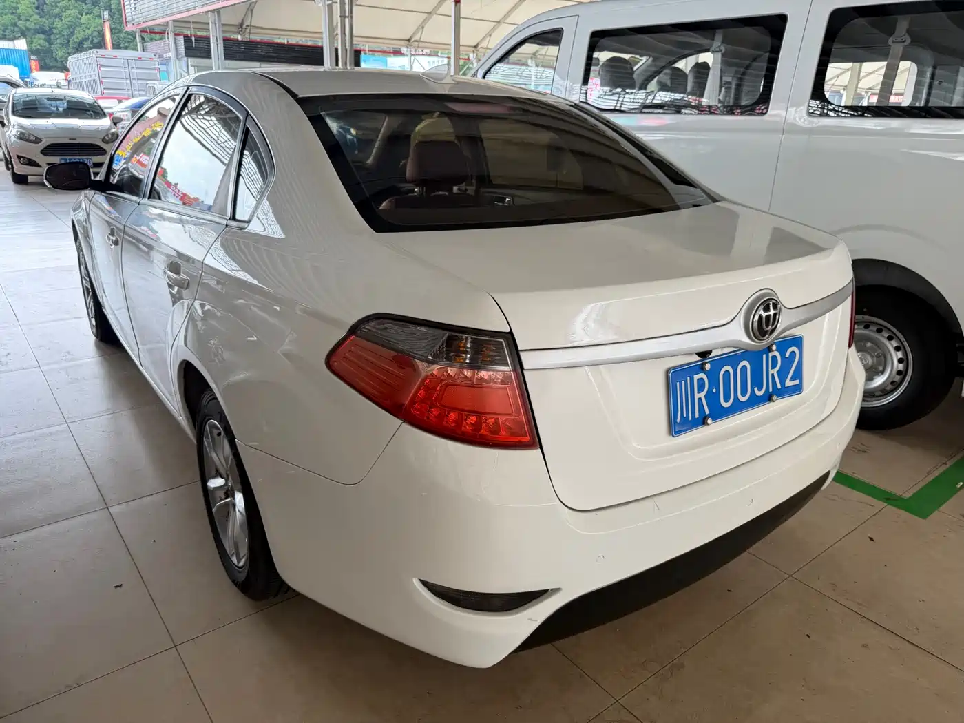 Zhonghua H330 2015 2013 1.5L Automatic Luxury
