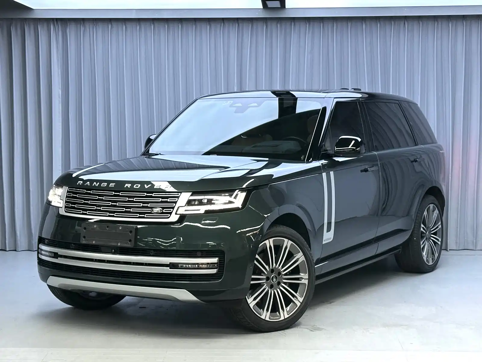 Фото 1 - Land Rover Range Rover