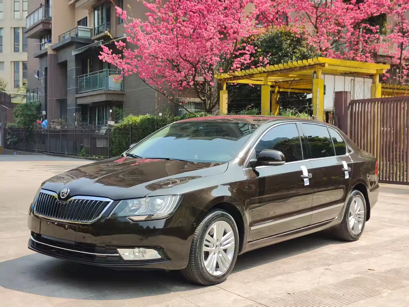 Škoda Superb 2013 2.0TSI DSG Executive Edition