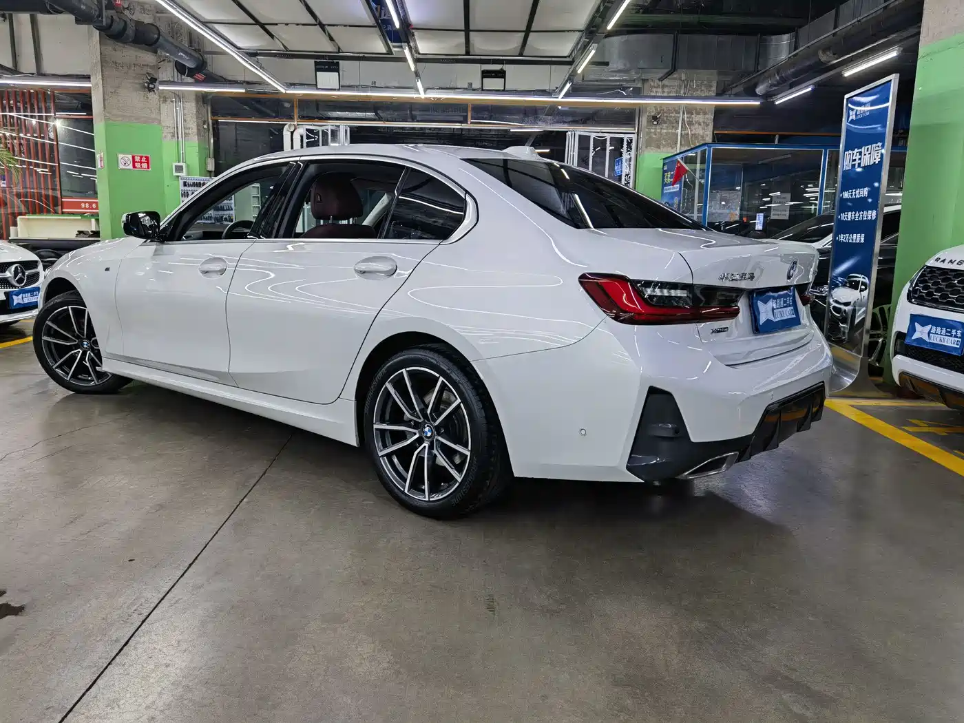 BMW 3 Series 2023 325Li xDrive M Sport Package фото 4