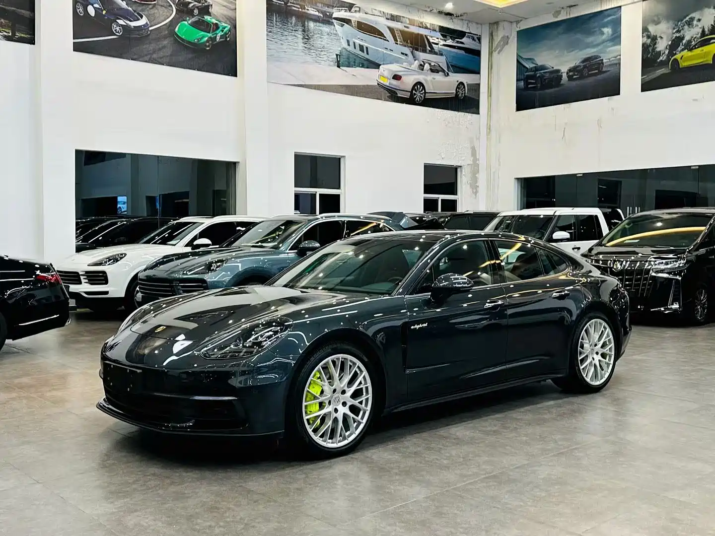 صورة 1 - Porsche Panamera New Energy