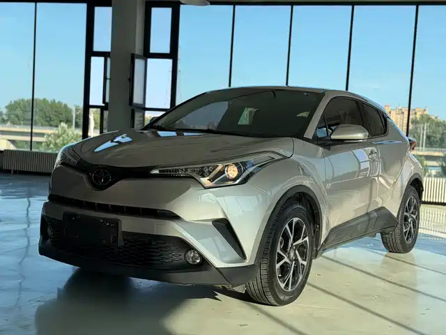  Toyota Toyota C-HR 2018 2.0L Leading Sunroof Edition V