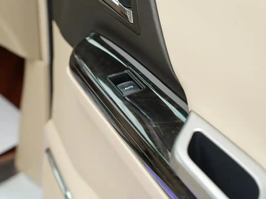 Toyota Alphard 2012 3.5L Luxury Edition фото 30