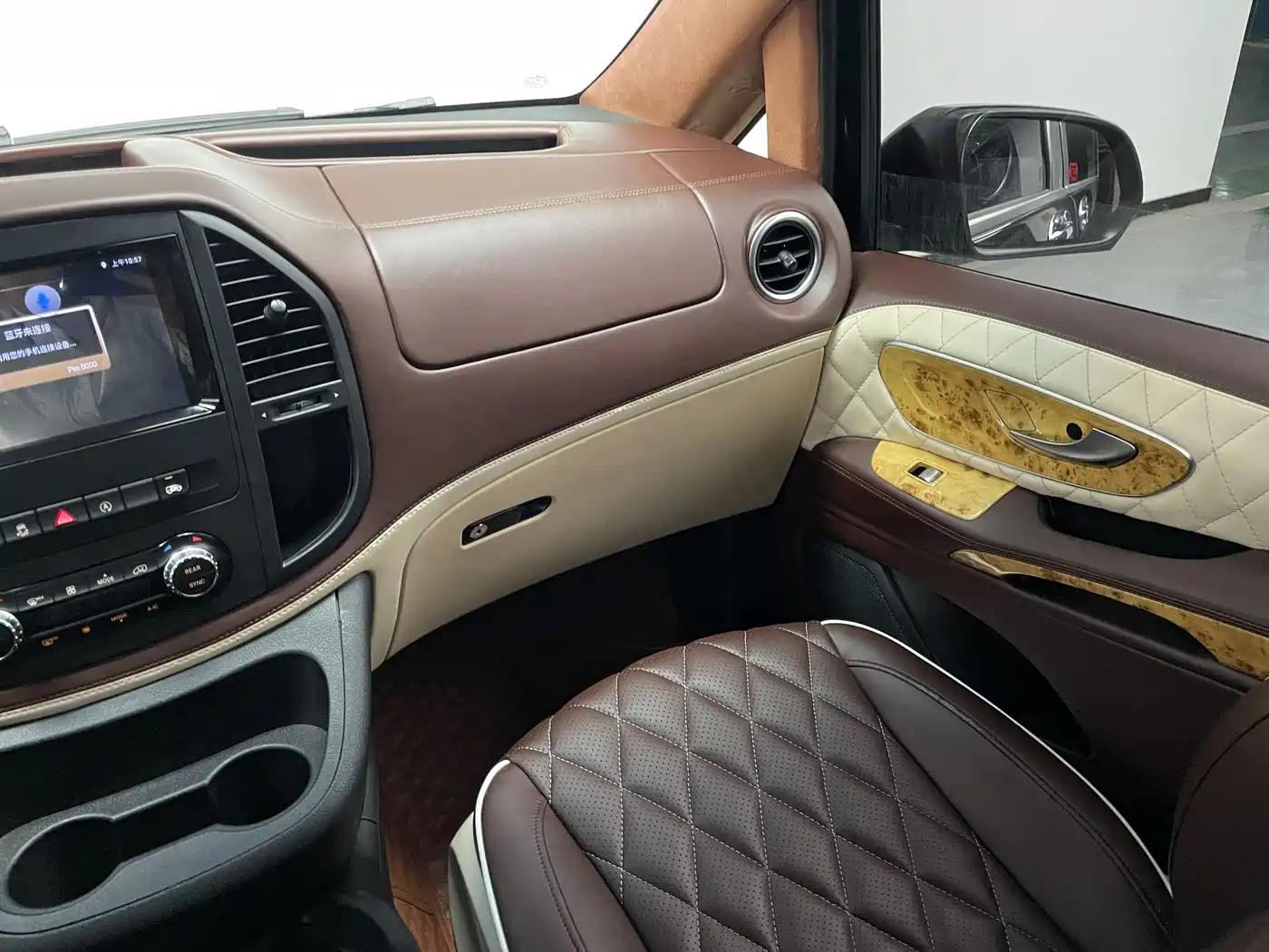Mercedes-Benz Vito 2020 2.0T Business Edition (7-seater) фото 13