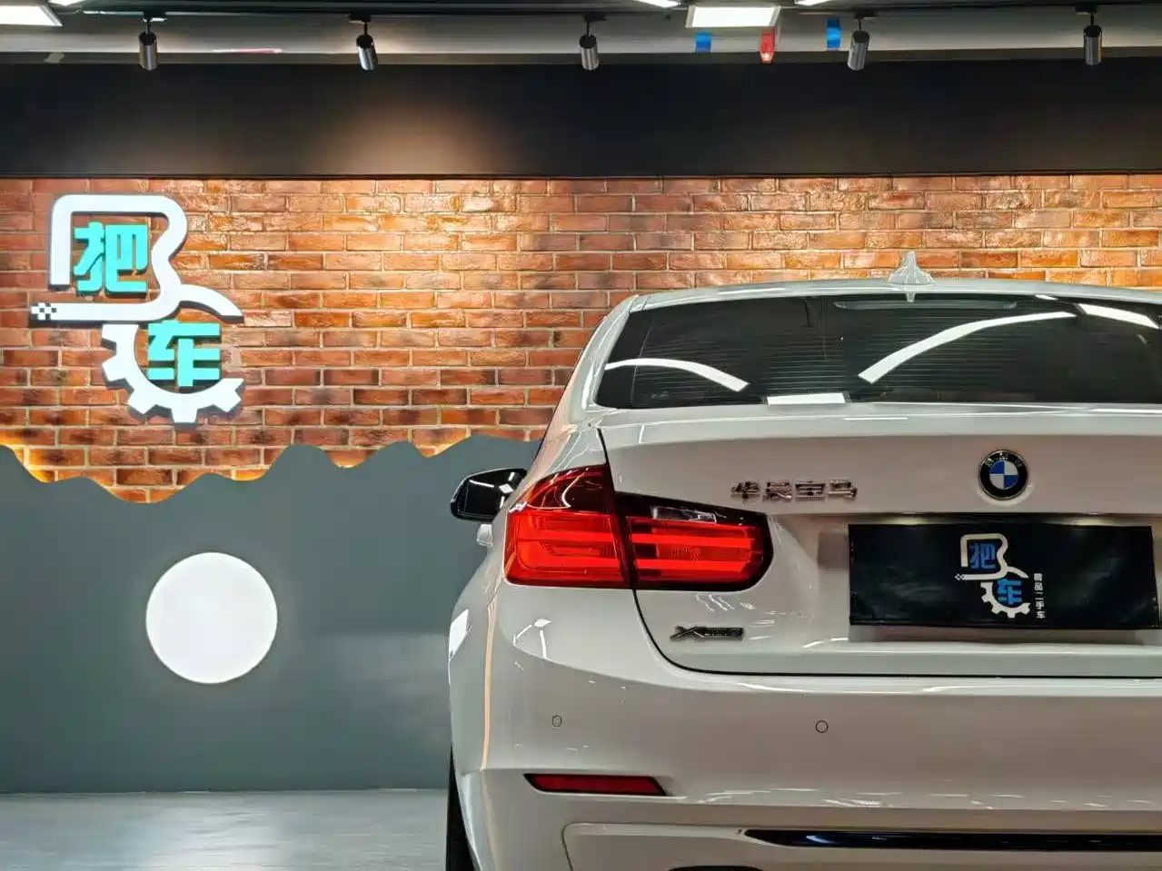 BMW 3 Series 2015 328i xDrive Sport Design Package фото 31