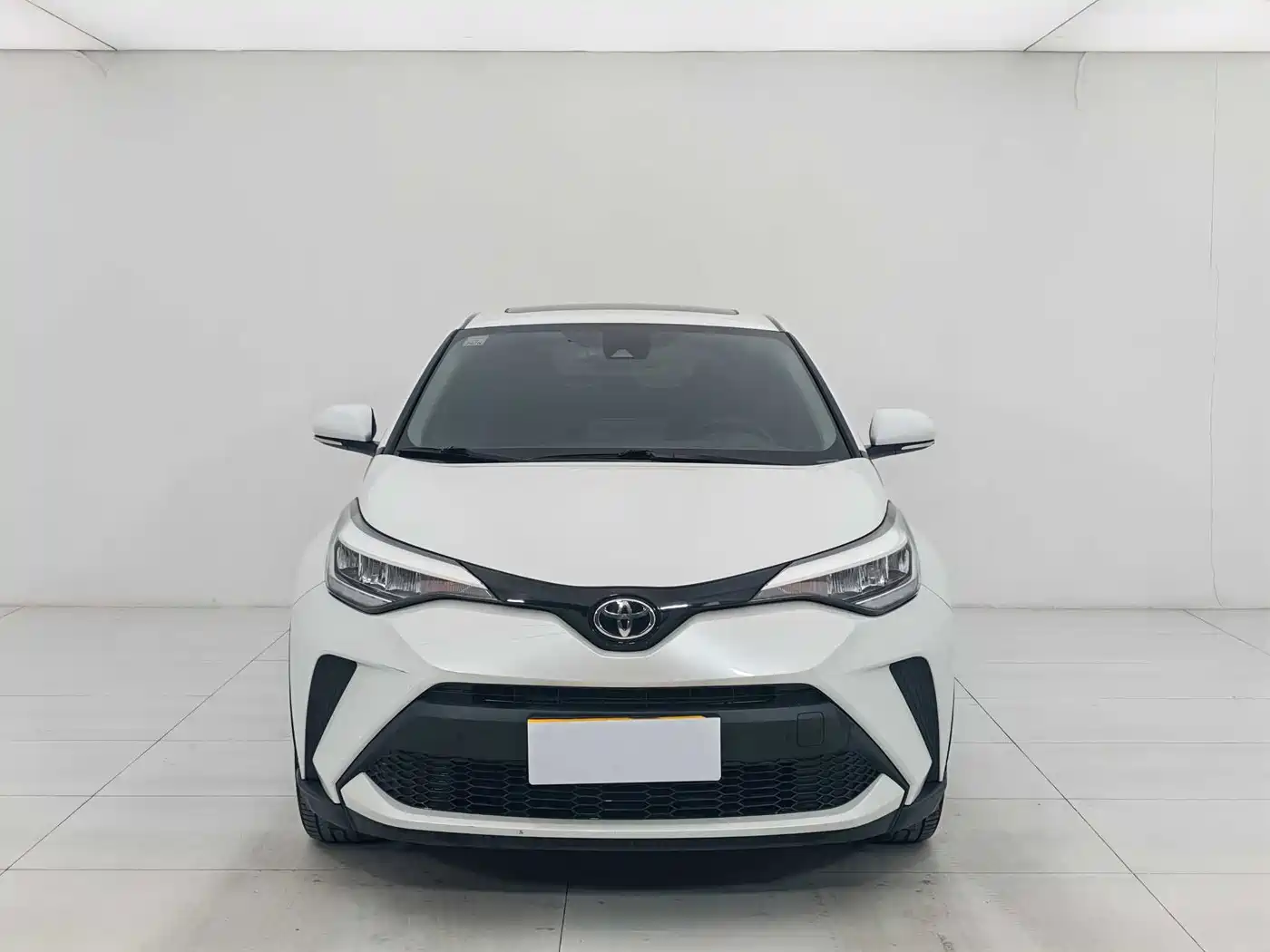 Toyota C-HR 2021 2.0L Comfort Edition фото 2