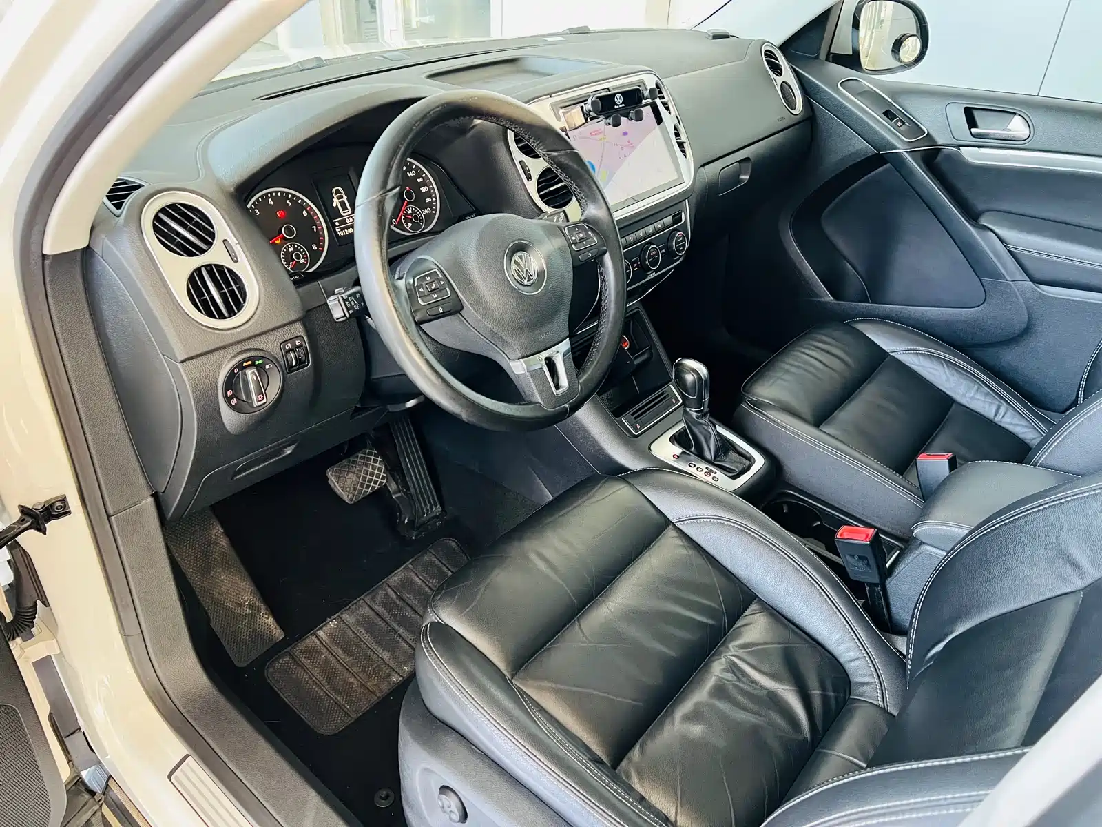 Фото 12 - Volkswagen Tiguan