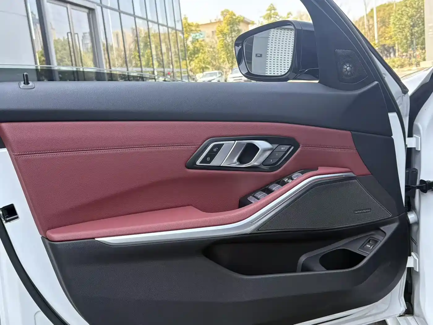 BMW 3 Series 2023 320Li M Sport Package фото 4