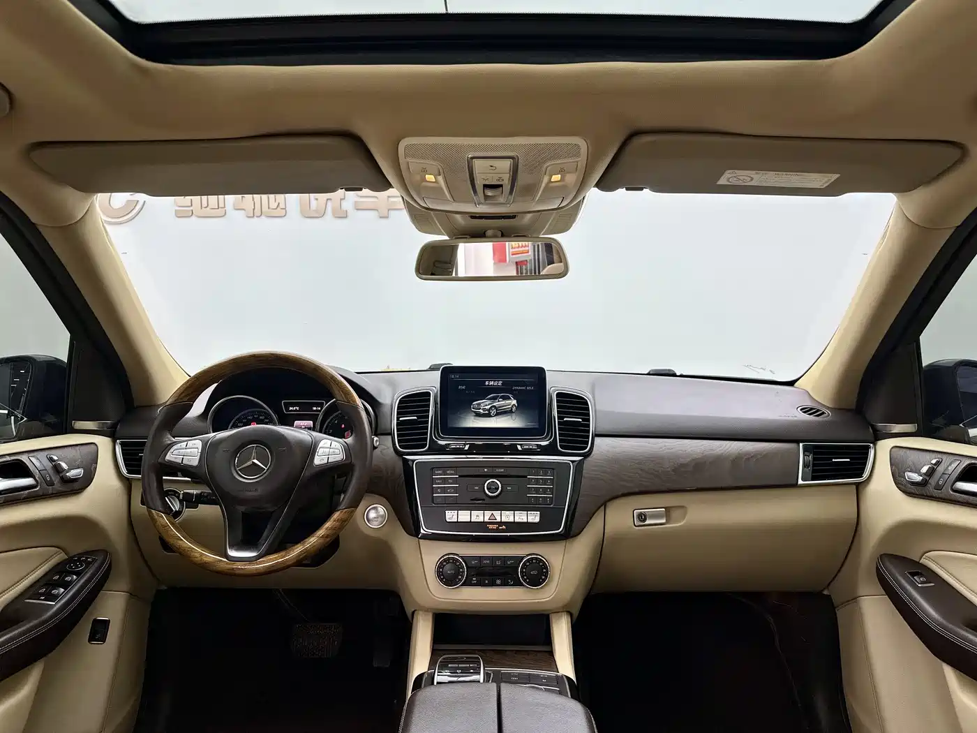 Mercedes-Benz GLE 2015 GLE 400 4MATIC фото 6