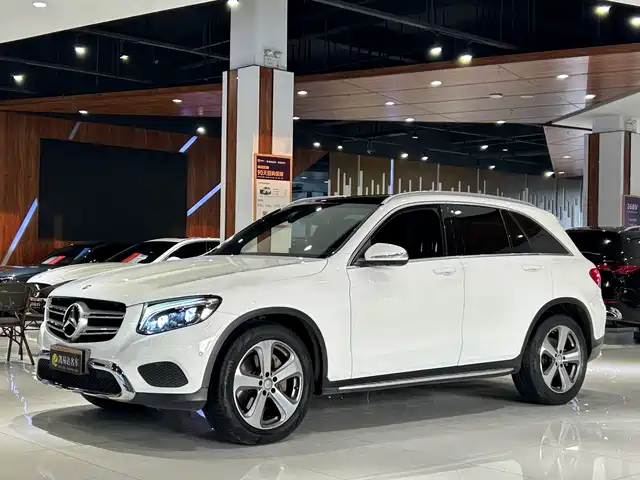 MERCEDES-BENZ GLC