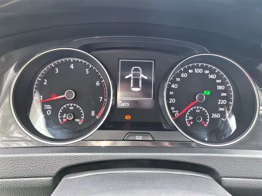 Volkswagen Golf 2017 1.6L Auto Comfort Millionth Edition фото 4
