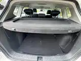 صورة 13 - Volkswagen Tharu