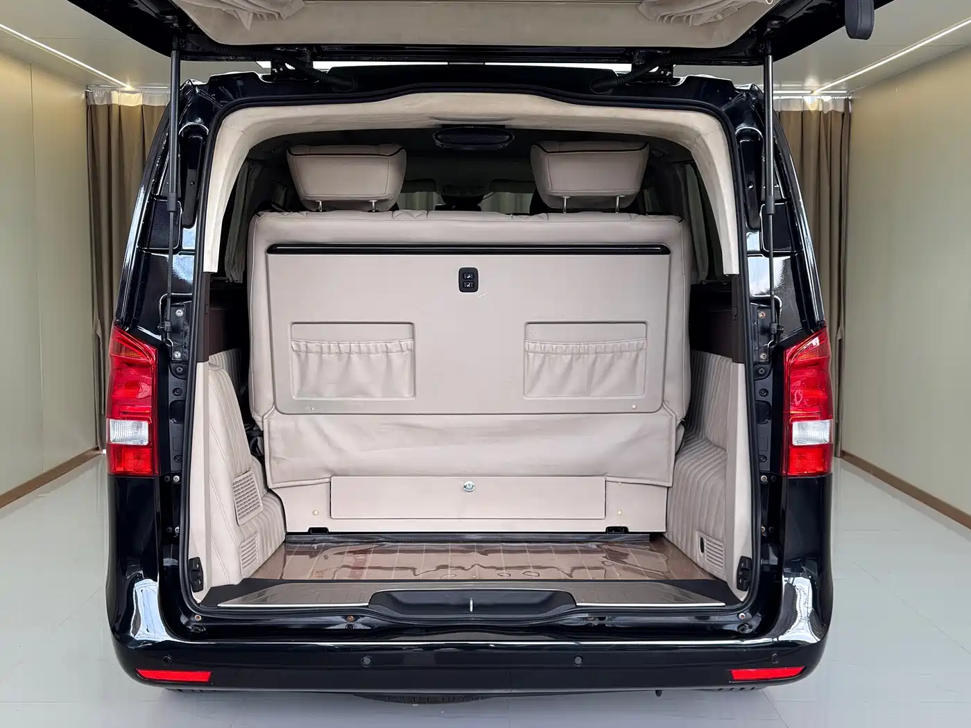 Photo 29 - Mercedes-Benz Vito