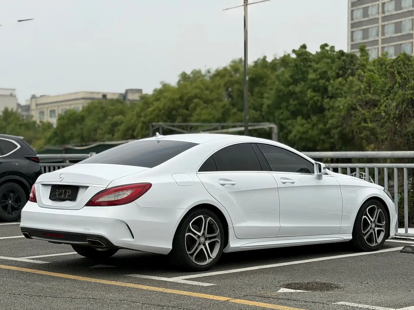 Mercedes-Benz CLS 2016 CLS 260 Edition фото 7