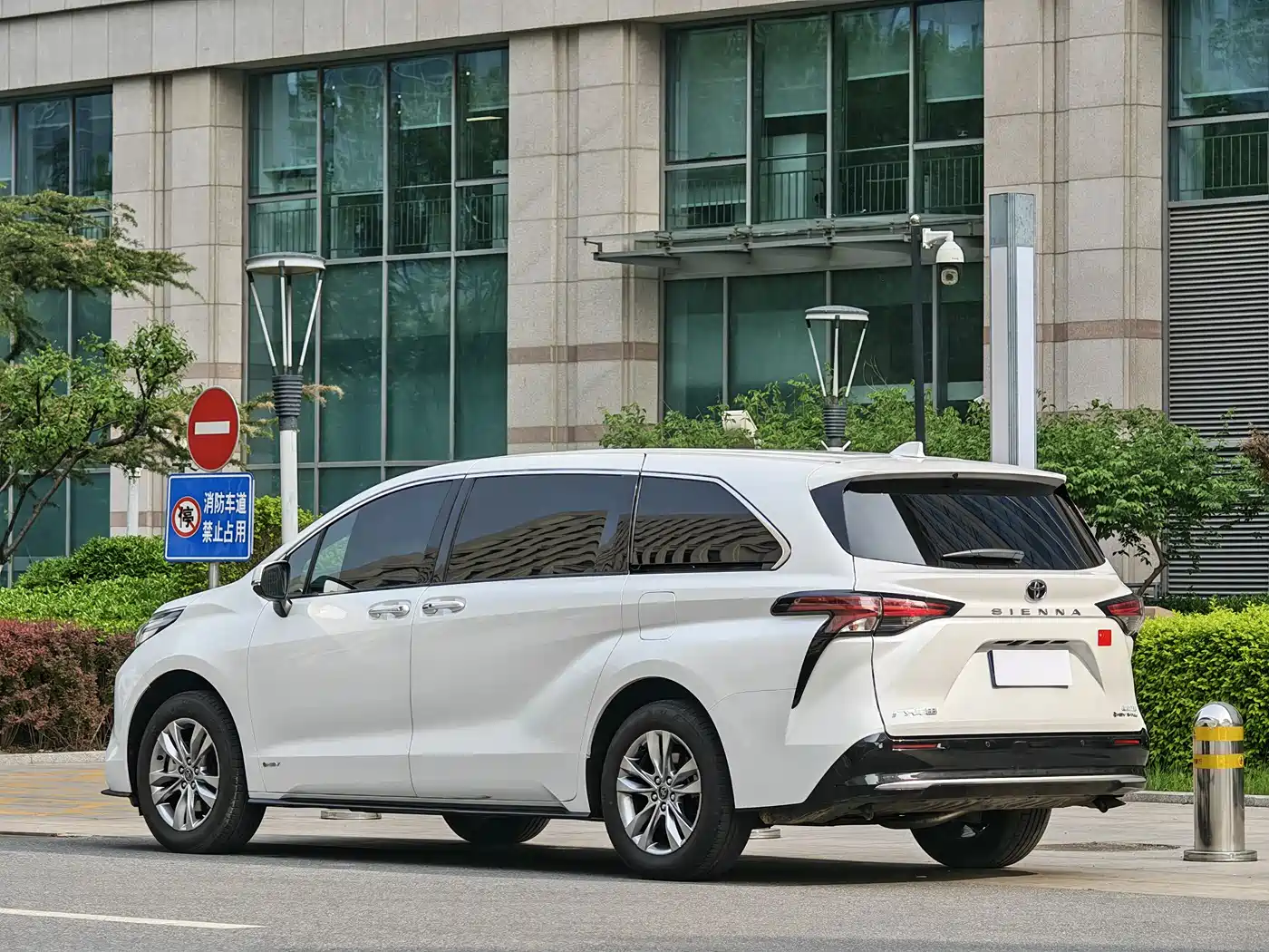 TOYOTA SIENNA