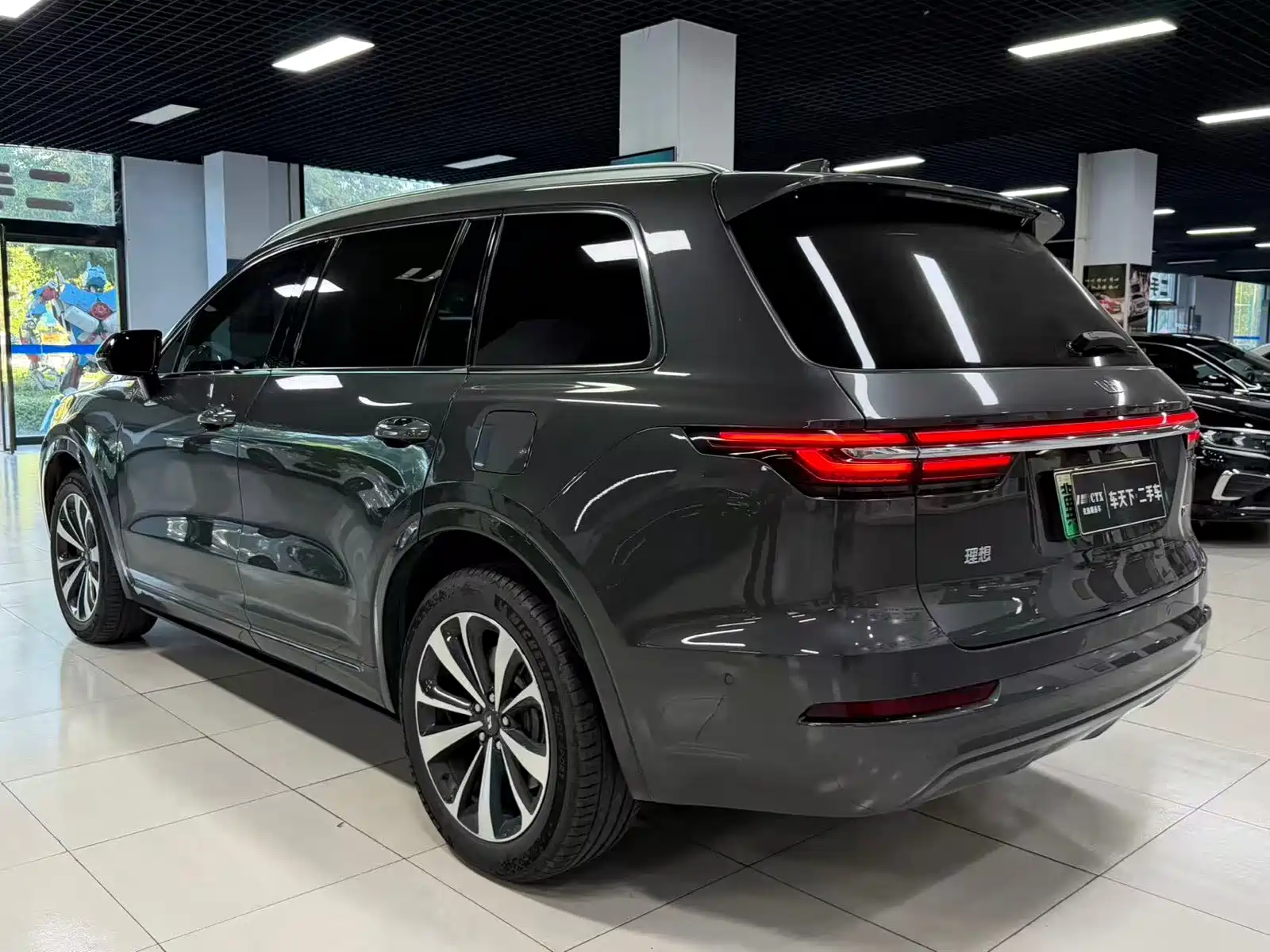 Фото 3 - Li Auto Li ONE