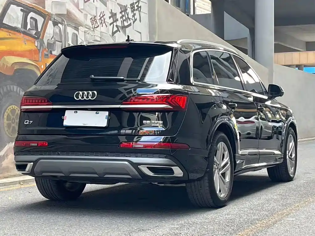 Audi Q7 2024 2023 45 TFSI quattro S line Sport