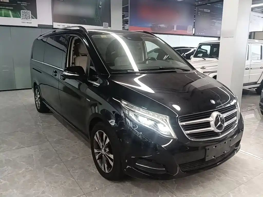 Mercedes-Benz V-Class 2017 2017 Model V 260 L Premium Extended Edition