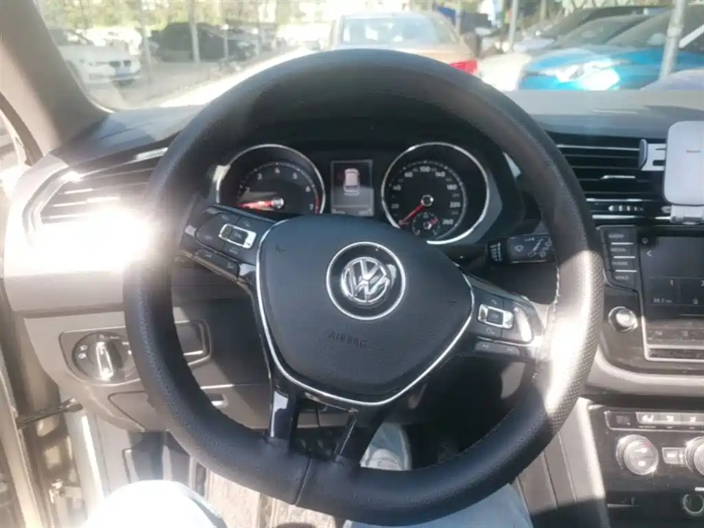 Volkswagen Tiguan L 2017 330TSI Automatic 2WD Flagship Edition фото 11