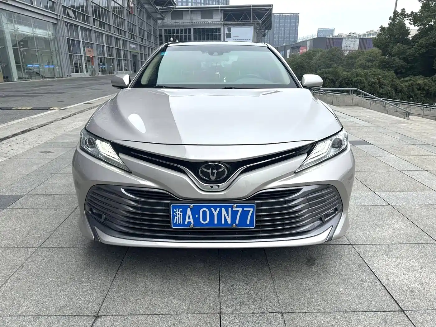 Toyota Camry 2018 2.5G Luxury Edition фото 2