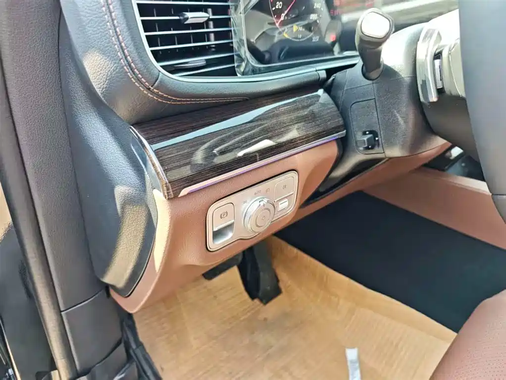 Mercedes-Benz GLE 2025 Facelift GLE 350 4MATIC Fashion Model фото 18