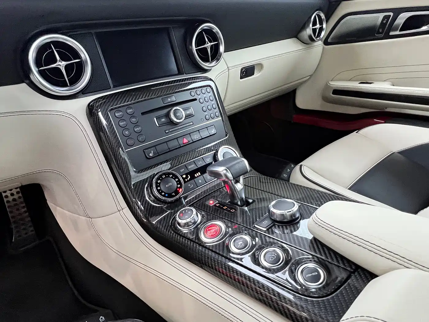 Mercedes-Benz SLS AMG 2011 SLS AMG фото 13