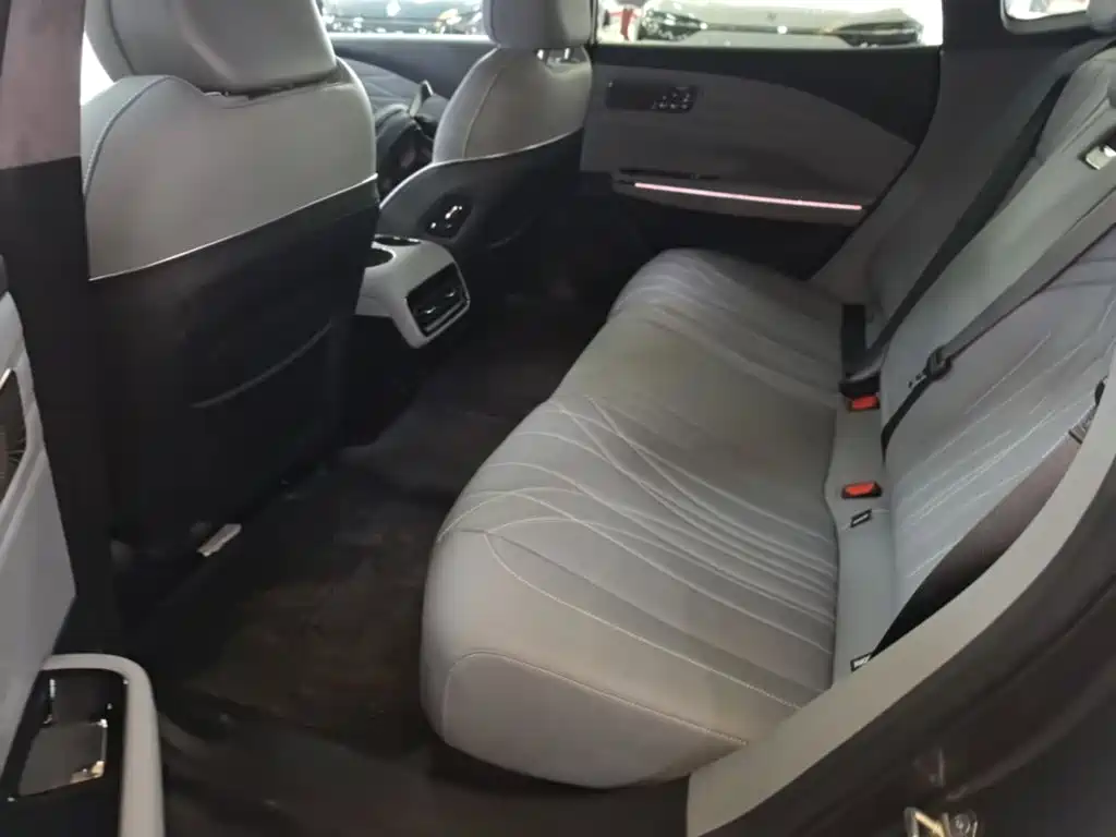 Geely Galaxy Galaxy E8 2025 2025 700km Long Voyage Smart Drive Edition