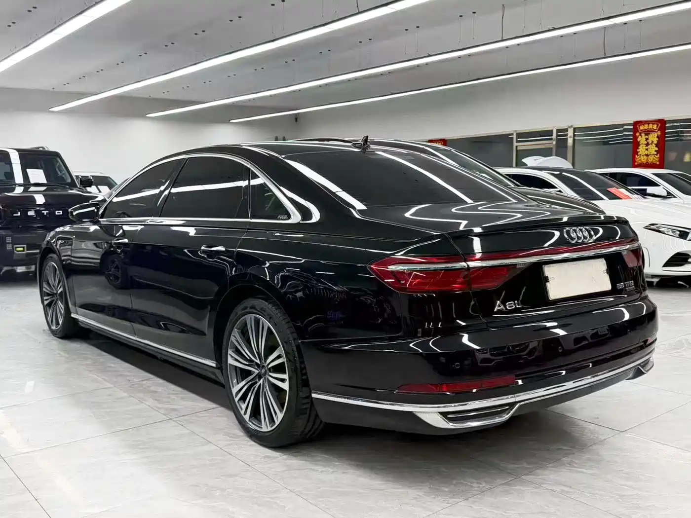 Photo 4 - Audi A8