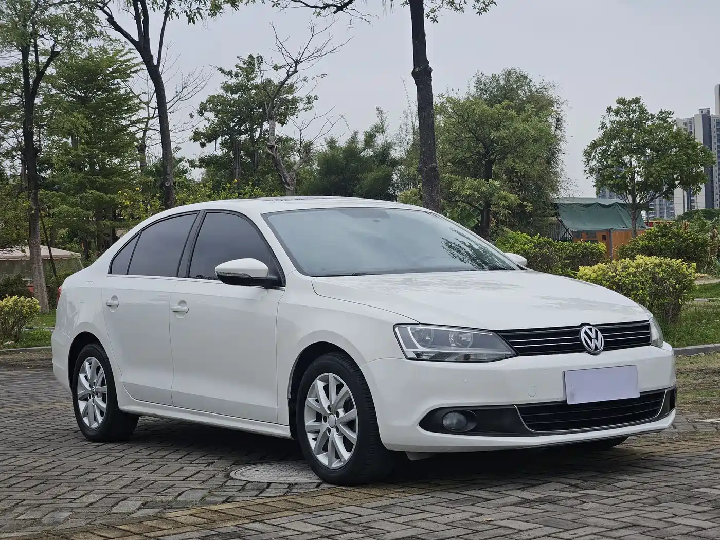 Volkswagen Sagitar 2012 1.4TSI Automatic Luxury фото 3