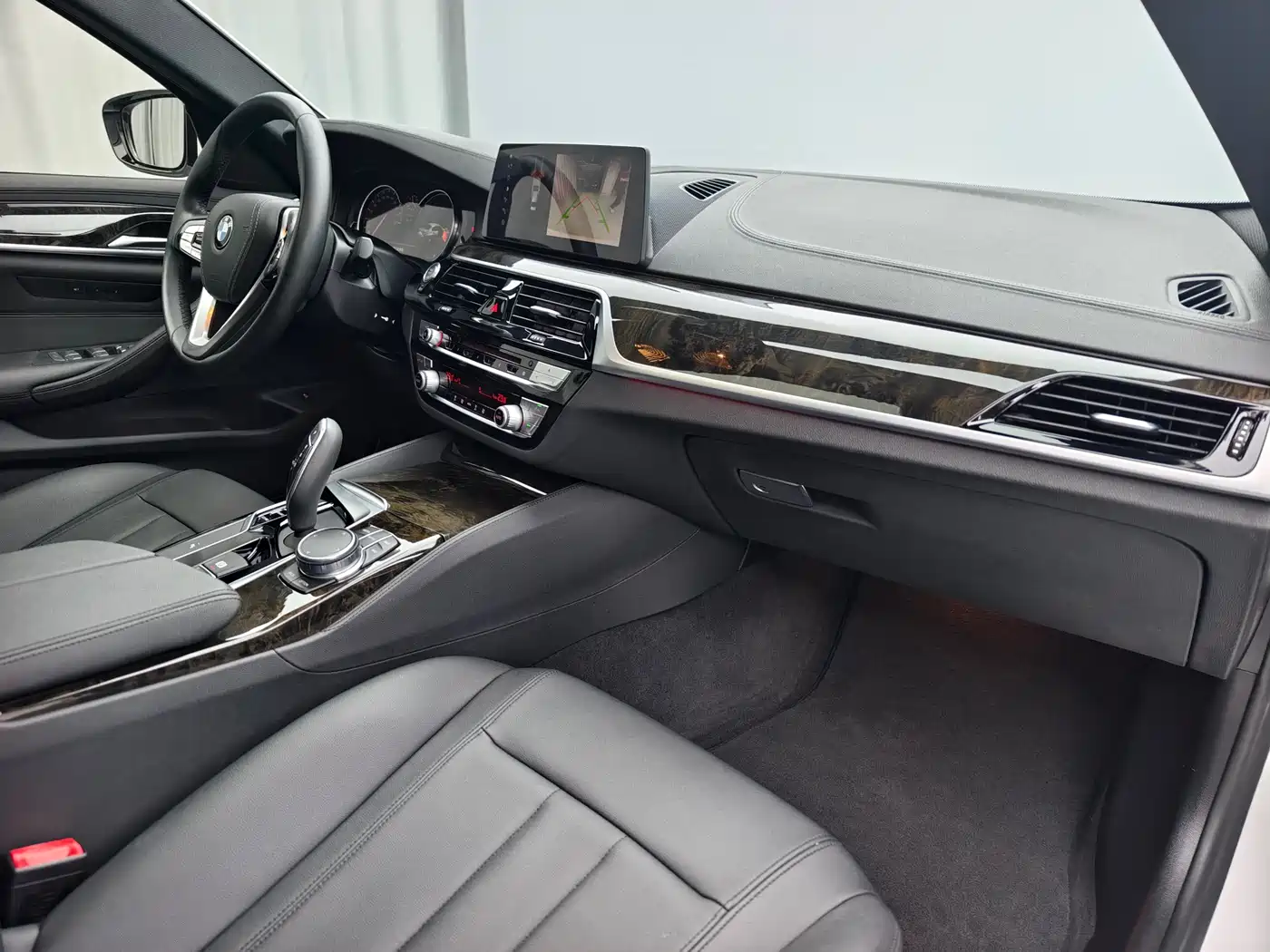 BMW 5 Series 2018 525Li M Sport Package фото 14