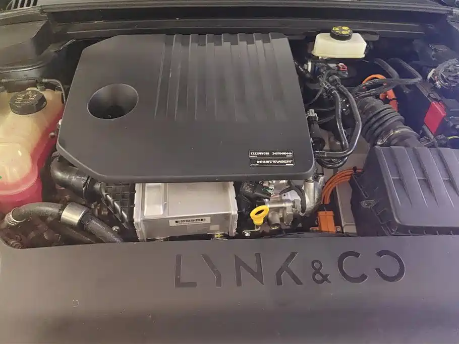 Lynk & Co 07 EM-P 2024 EM-P 126 Long Range Ultra фото 10