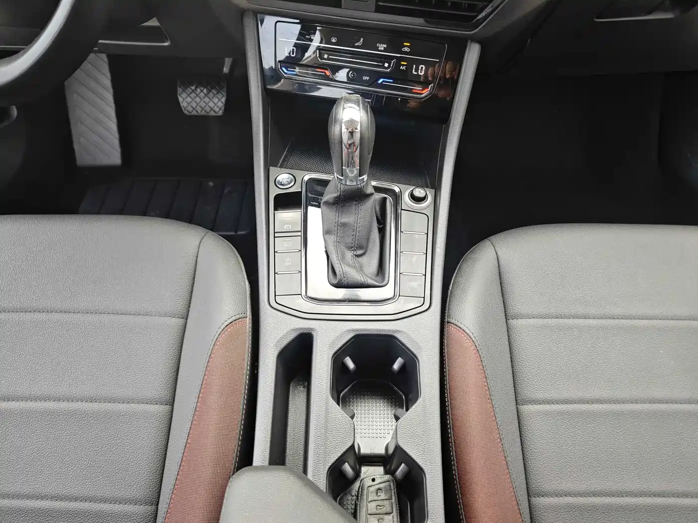 Volkswagen Bora 2018 1.5L Automatic Comfort фото 10