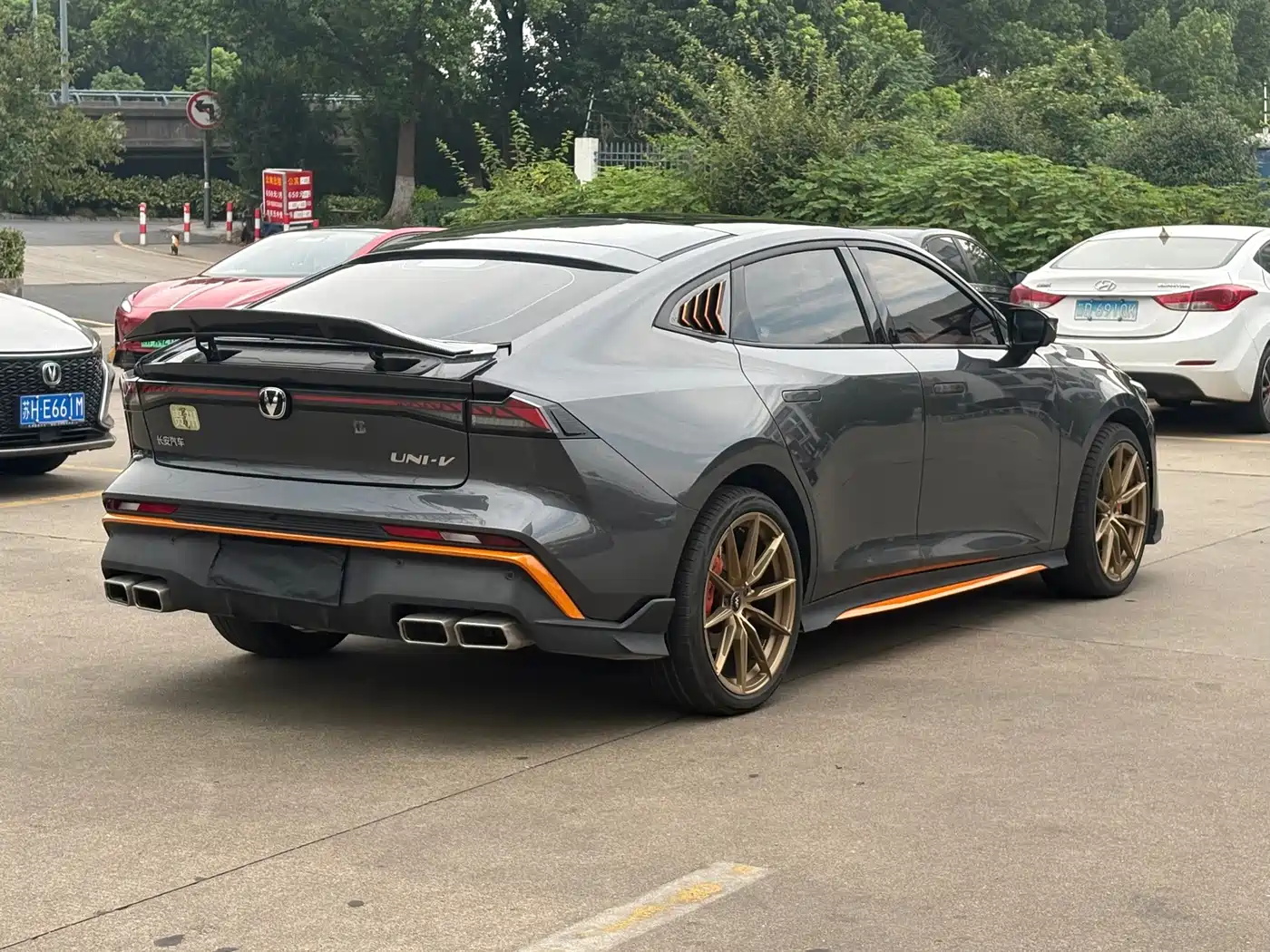 Changan UNI-V 2025 2024 1.5T Deluxe Sport
