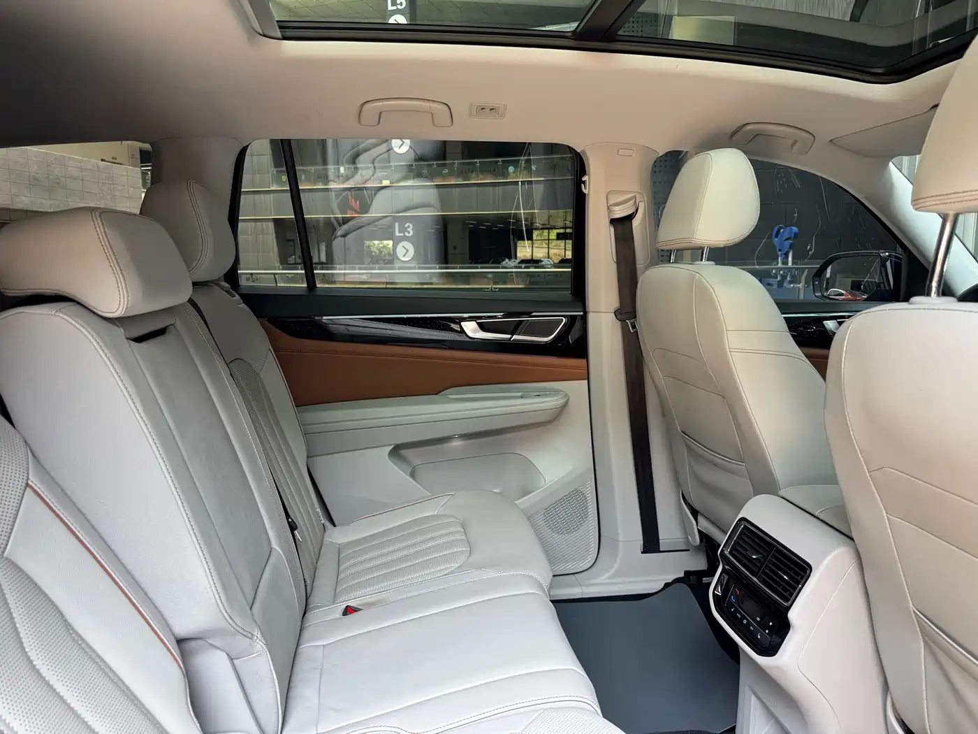 Volkswagen Teramont 2022 380TSI 4MOTION Premium Luxury фото 7