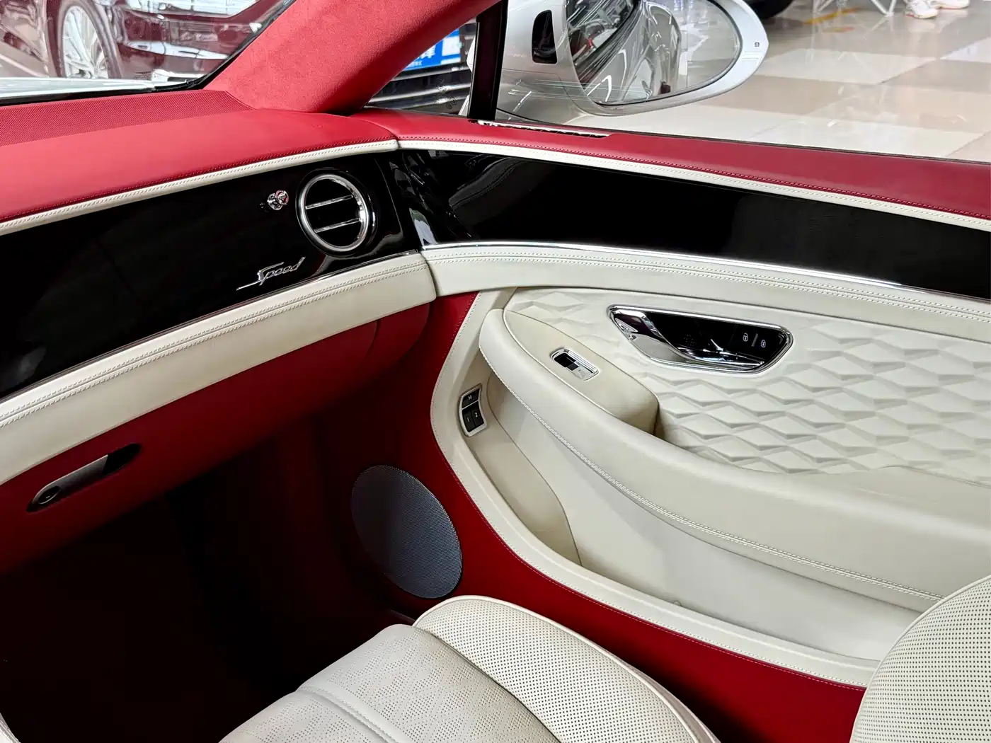 Bentley Continental Plug-in Hybrid 2025 2025 GT Ultimate Edition
