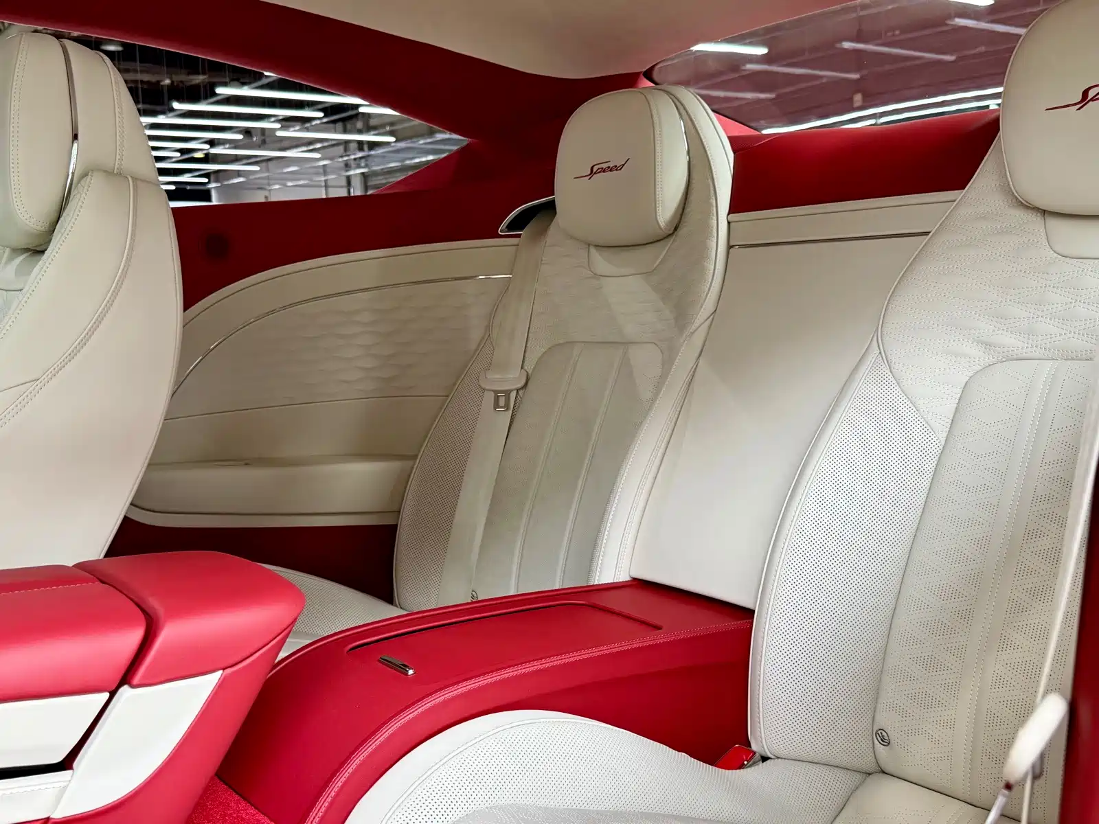 Фото 37 - Bentley Continental Plug-in Hybrid