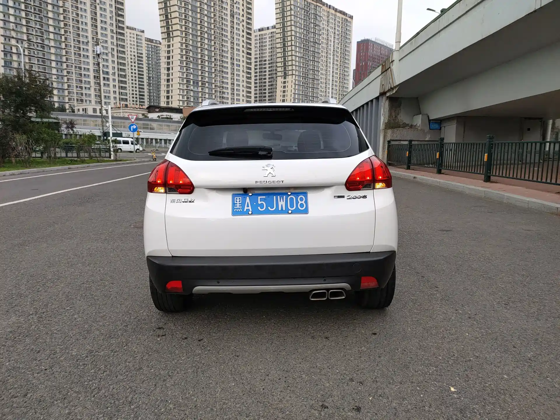 صورة 4 - Peugeot 2008