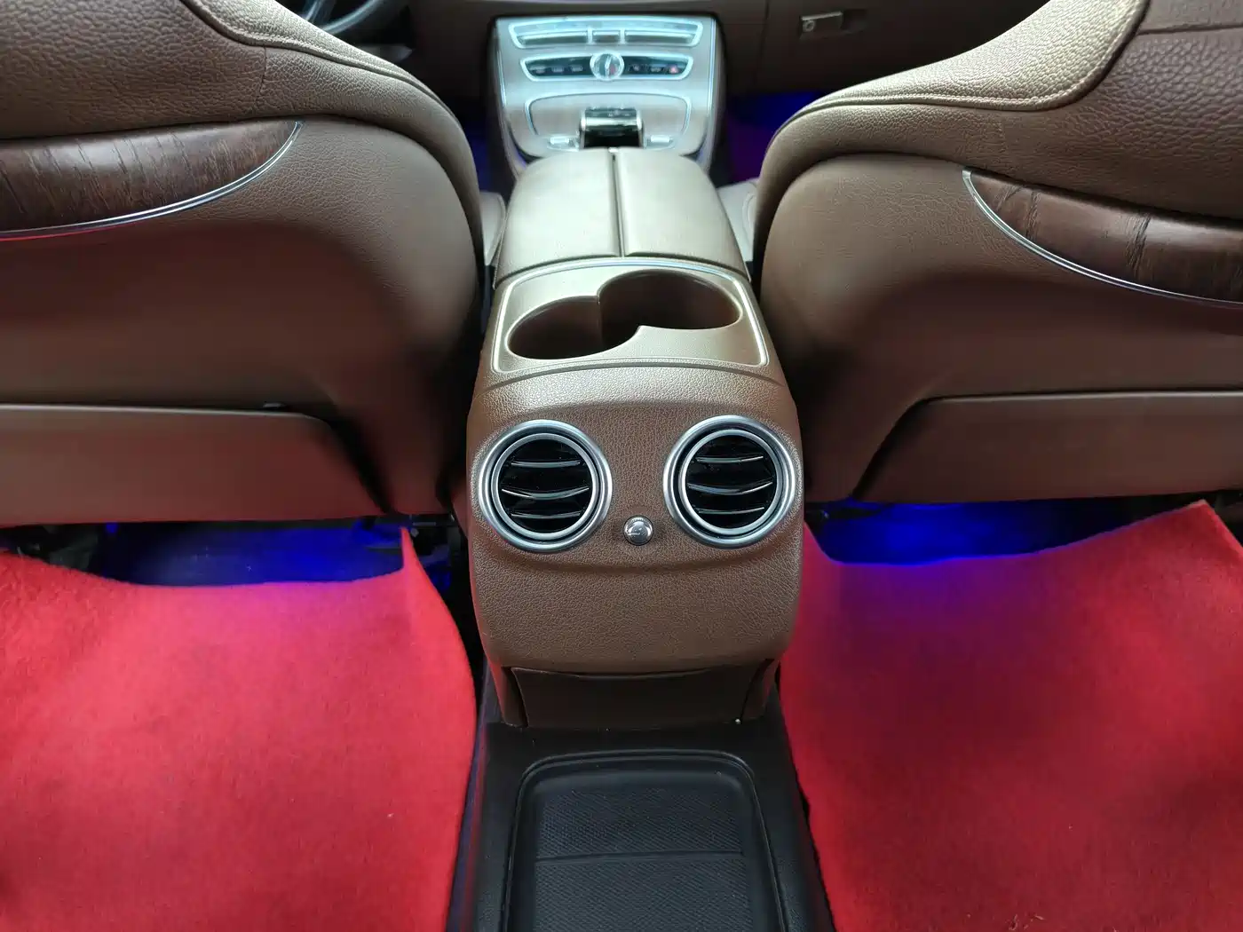 Mercedes-Benz E-Class 2017 E 300 L Luxury фото 18