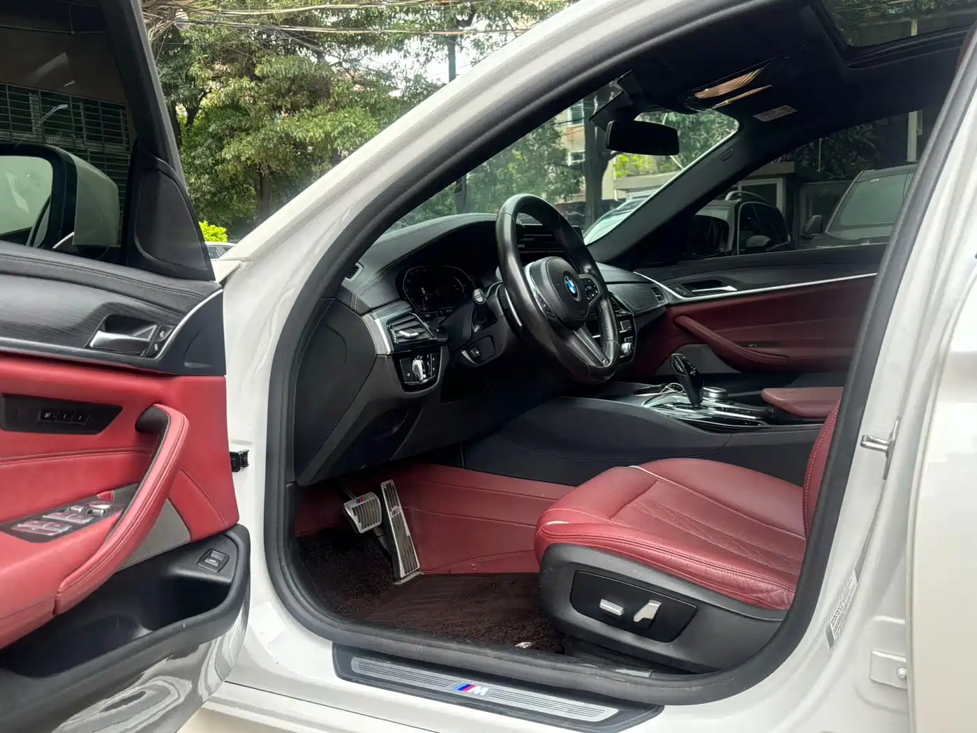 BMW 5 Series 2021 530Li Leading M Sport Package фото 8