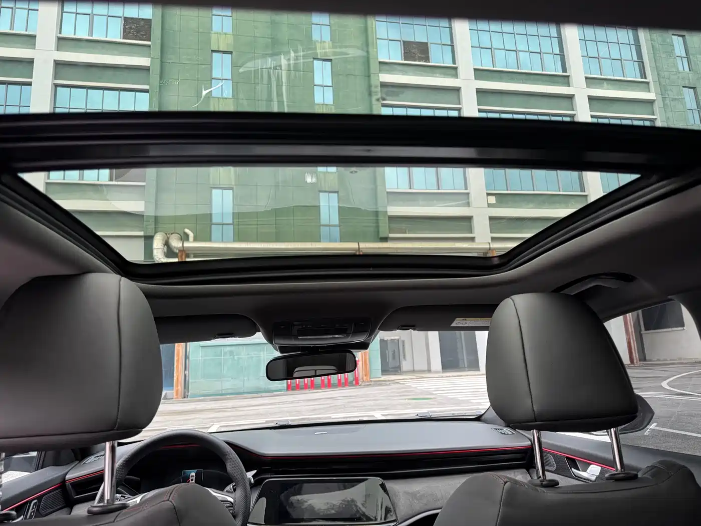 DONGFENG YI HYUN MAX