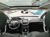 صورة 20 - Peugeot 2008