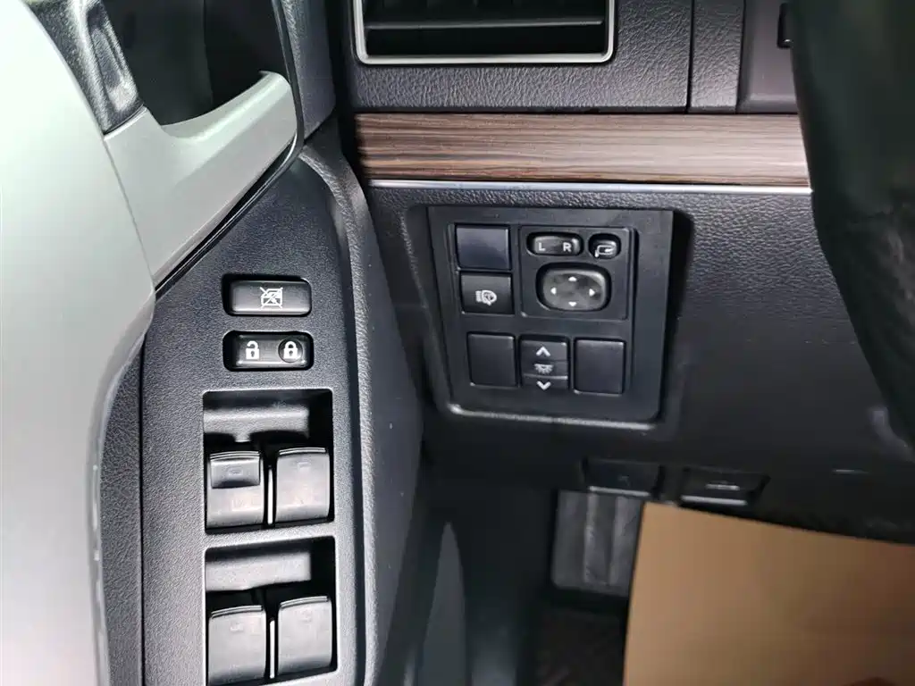 Toyota Prado 2019 3.5L Automatic TX-L Zunxiang Edition фото 10