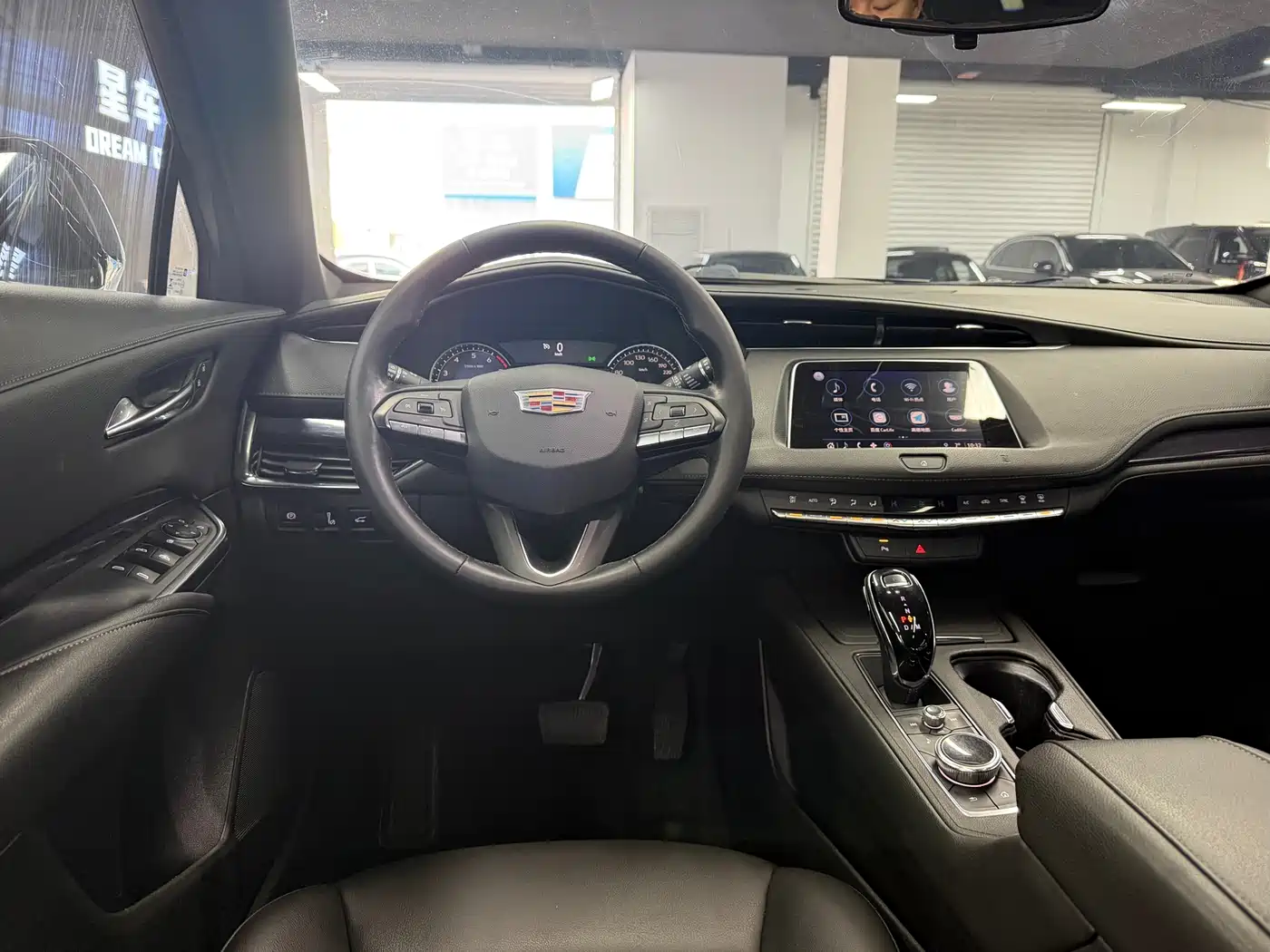 CADILLAC XT4