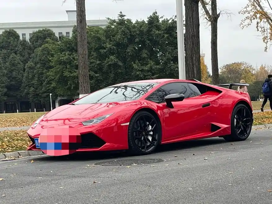 Фото 1 - Lamborghini Huracán